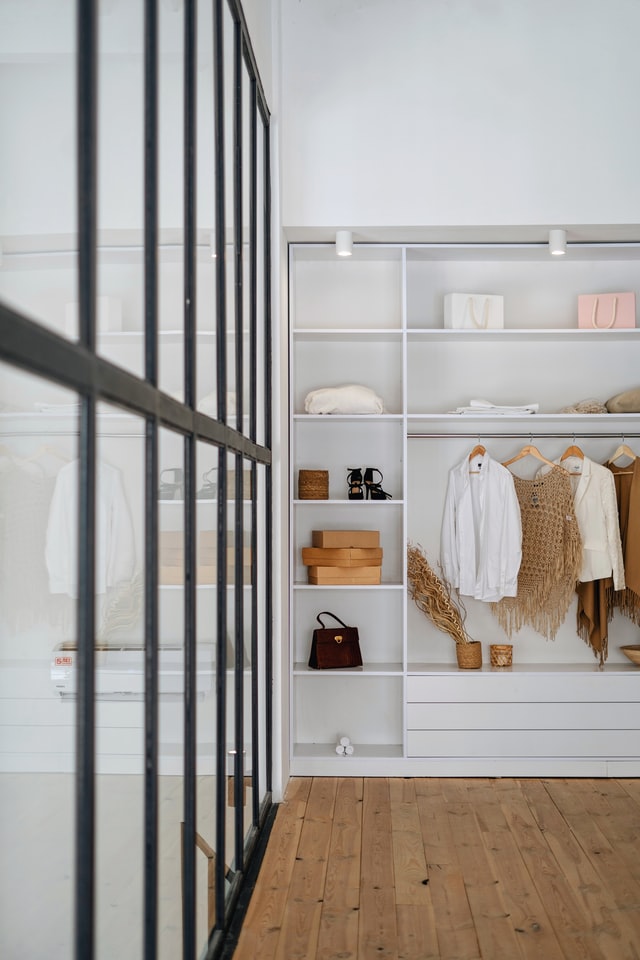 view on minimalistic wardrobe how to declutter my life