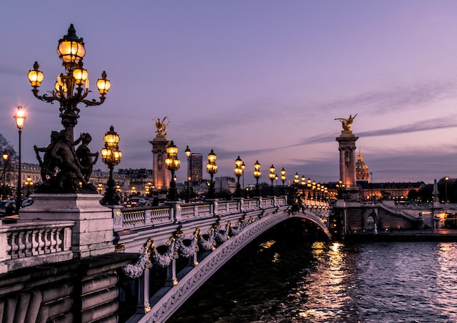 image showing Paris by night treat yourself ideas with a city trip